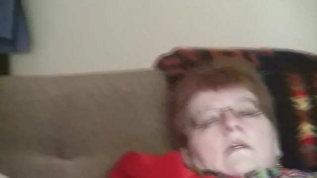 حتى قرنية ، وقالت انها سكس أجنبية مترجمة أطلقت النار من بوسها