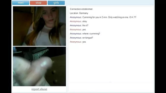 شقراء افلام اجنبيه جنسيه مترجمه في جوارب طويلة سوداء مع صنبور