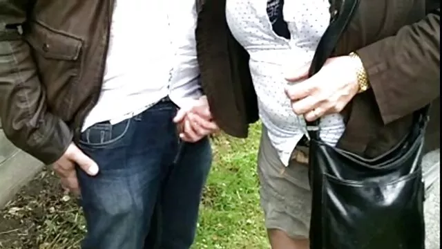 اثنين مواقع اجنبية للسكس العصير الفراخ رجل واحد