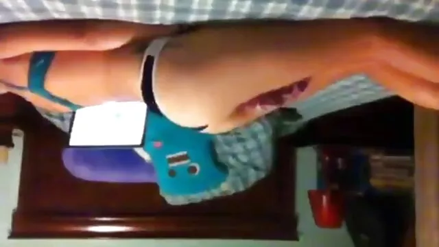 بين ساقيها ، مما مقاطع اباحيه اجنبيه يجعل لذيذ النجوم!