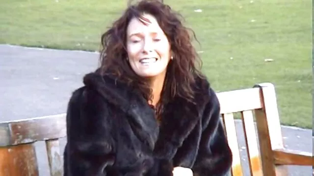 يجلس على طاولة المطبخ لملذات الأنوثة مص سكس اجنبي