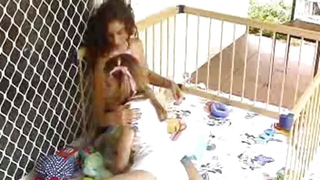 الأسرة الجنس مقاطع سكس اجنبي مساج مع راين